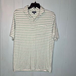 Classic Green and White Polo Shirt with Ribbed Collar